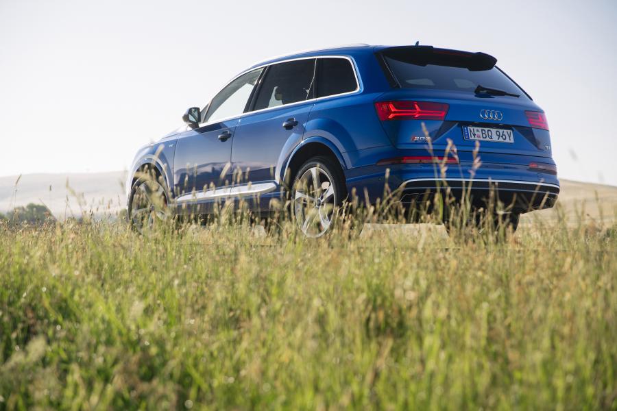  Audi SQ7 TDI (4M) 2016 года  (AU) (фото 22 из 30)